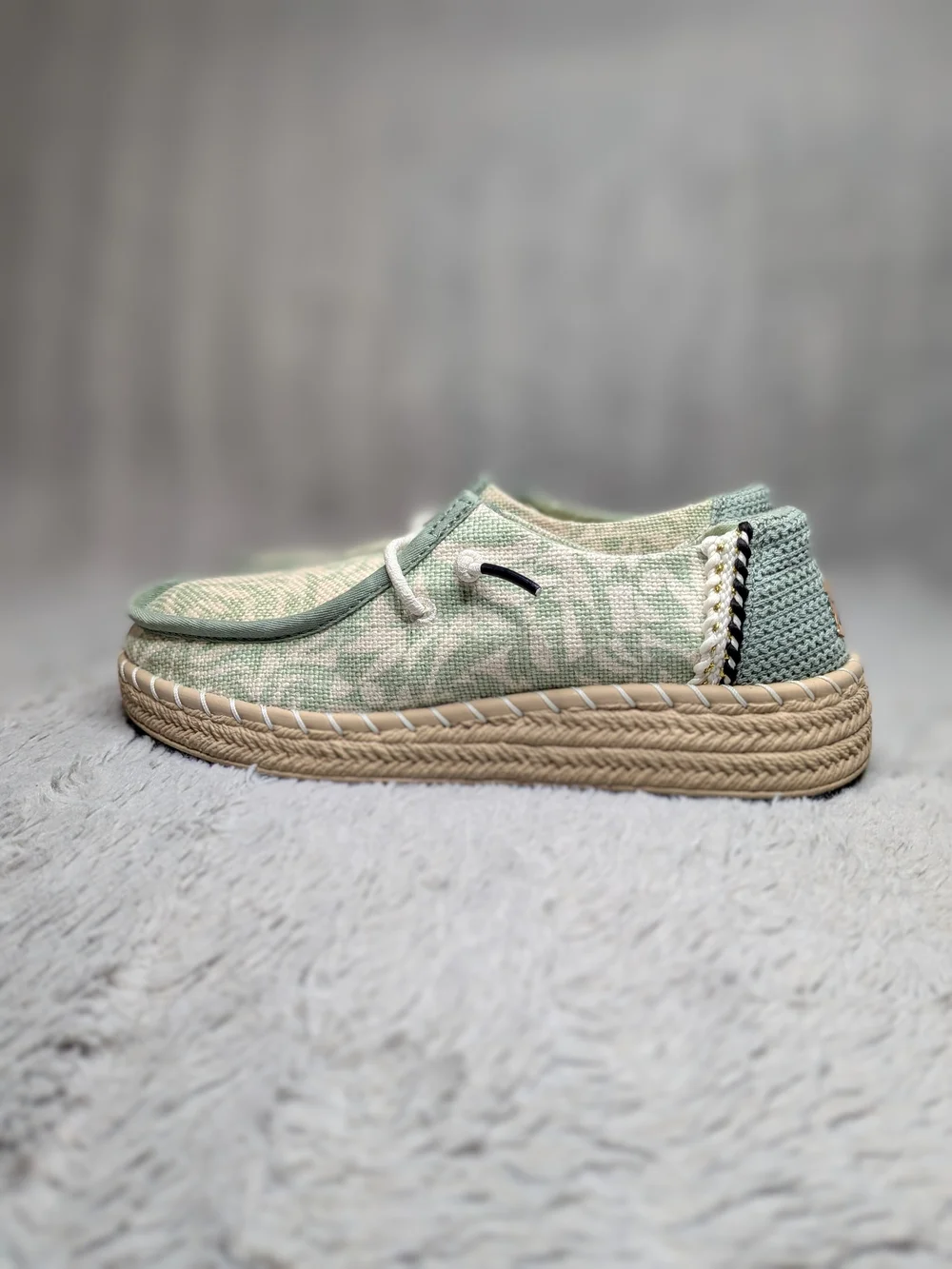 Hey Dude Women's Wally Mint Green Slip-On Shoes Women's Size 5